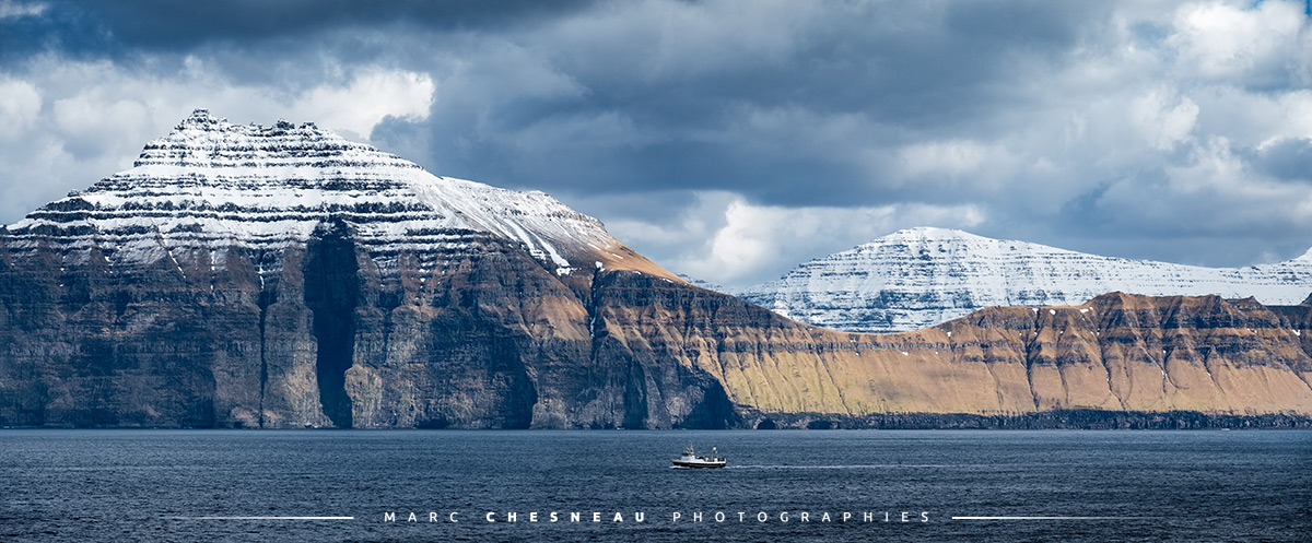 Îles Féroé Fjord de funingur et silhouette de Kalsoy - Marc Chesneau Photographie