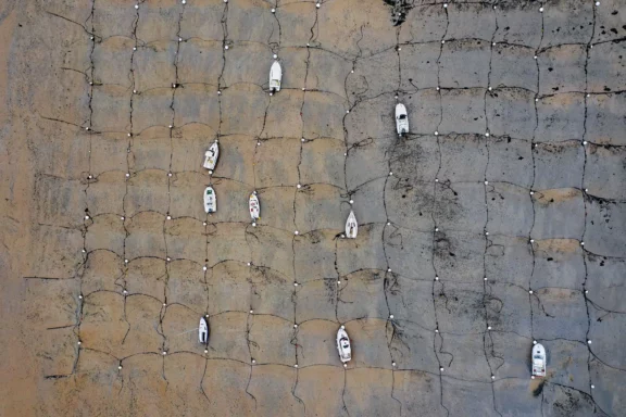 Echiquier sur le sable