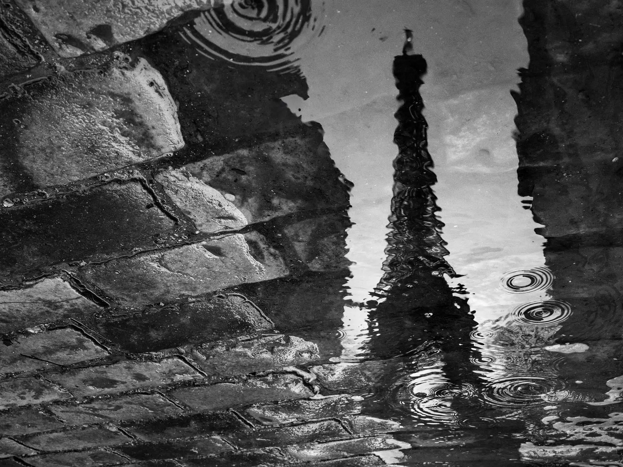 Le Miroir de la Tour Eiffel