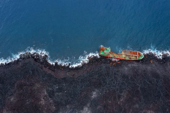 Le bateau Mauritien Tresta Star échoué